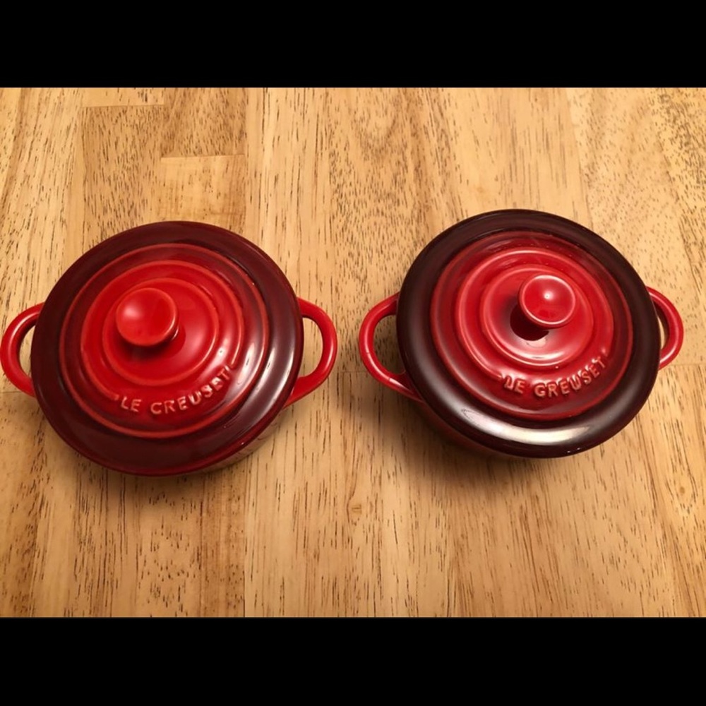Le Creuset mini cocottes ramekins Cherry Red